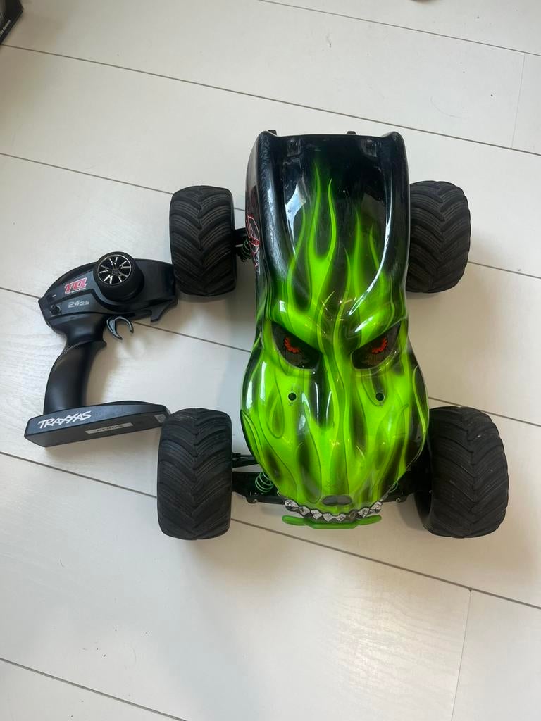 Traxxas skully exclusief esc en motor, Ophalen of Verzenden, Zo goed als nieuw, Overige schalen, Auto offroad