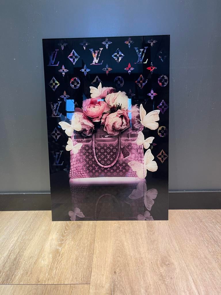 Schilderij Louis Vuitton tas met bloemen en vlinders 60x40cm, Ophalen of Verzenden