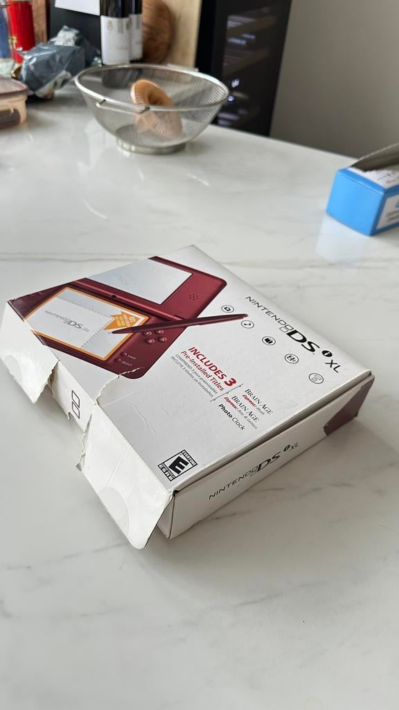 Nintendo DS XL doos ( alleen doos), Spelcomputers en Games, Spelcomputers | Nintendo DS, Ophalen, Gebruikt, Dsi