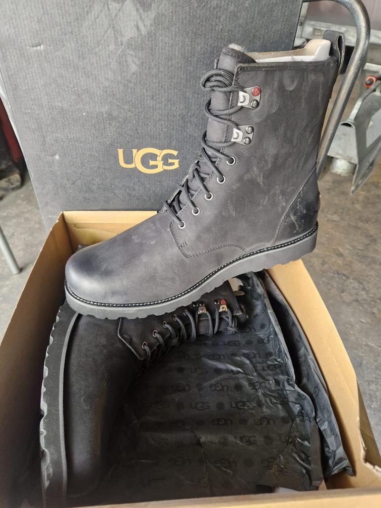 Laarzen schoenen ugg, Ophalen of Verzenden, Zo goed als nieuw