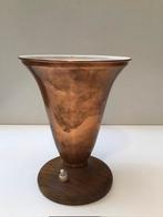 Vintage tafellamp, koperen kelk op houten gedraaide voet, Ophalen of Verzenden, Zo goed als nieuw, Minder dan 50 cm, Retro