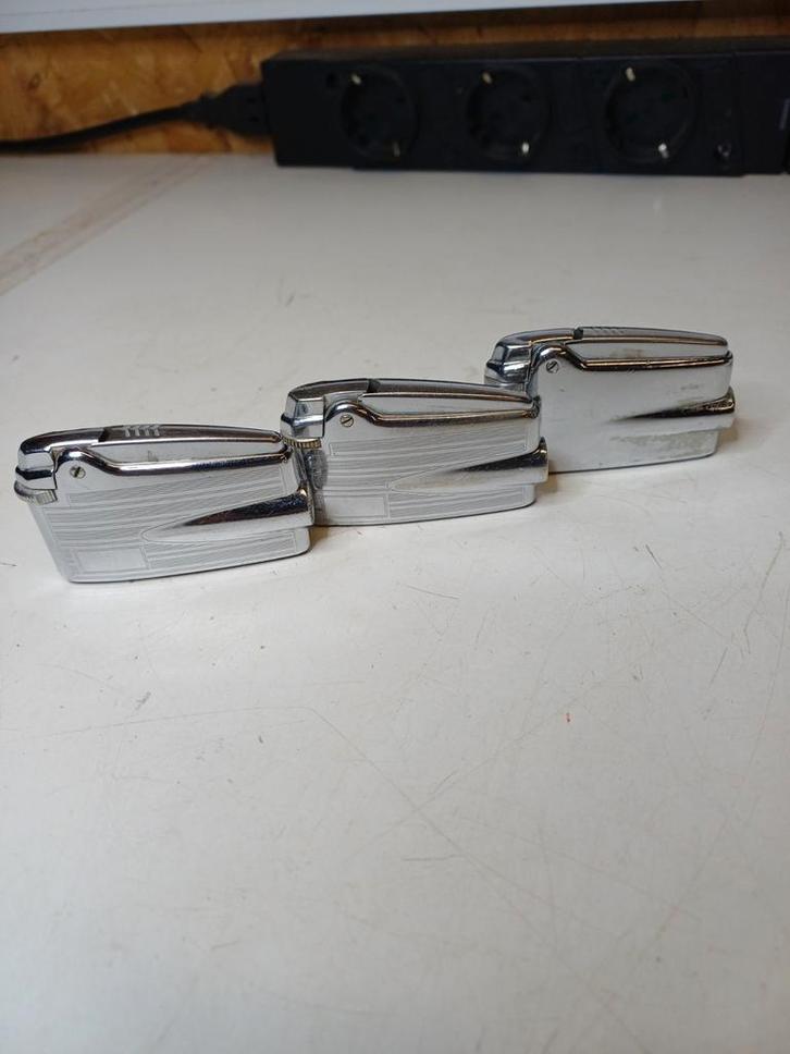 Ronson Varaflame 3x - Goede Staat, Verzamelen, Rookartikelen, Aanstekers en Luciferdoosjes, Gebruikt, Aansteker, Ophalen of Verzenden