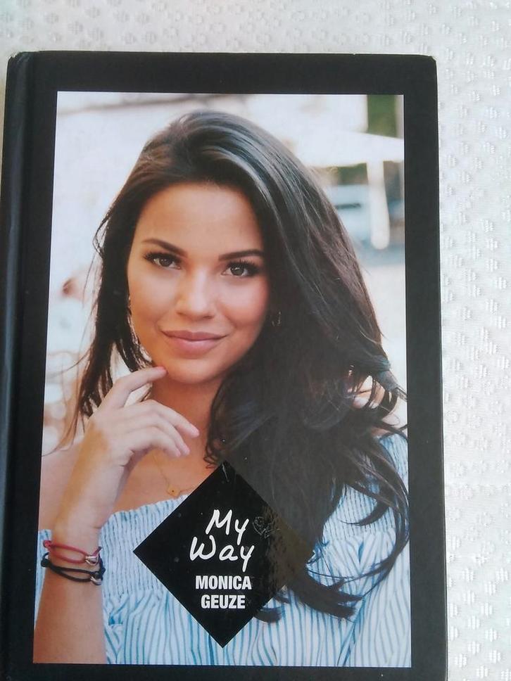 Monica Geuze - My way, Boeken, Mode, Zo goed als nieuw, Mode algemeen, Ophalen of Verzenden
