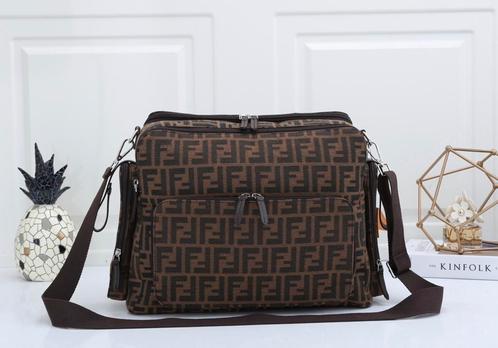 Luiertasset Fendi NIEUW, Kinderen en Baby's, Luiertassen, Nieuw, Ophalen