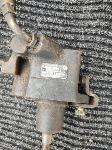 Stuurbekrachtigingspomp ( Servo) W108, W109, W111 65 BAR beschikbaar voor biedingen