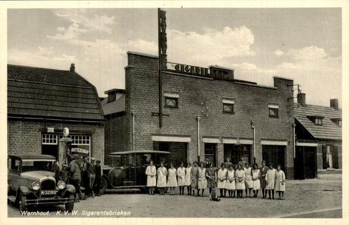 Sigarenfabriek K.V.W. in Wernhout met personeel, Verzamelen, Ansichtkaarten | Nederland, Ongelopen, Noord-Brabant, 1940 tot 1960