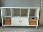 Kallax ikeakast met mandjes en houtenpoten, Ophalen, 100 tot 150 cm, Scandinavisch, Zo goed als nieuw
