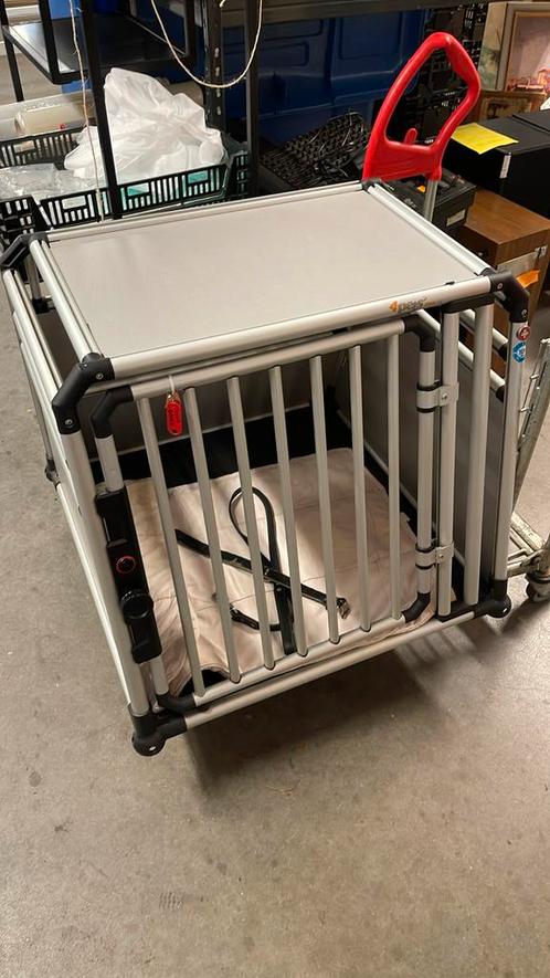 4pets proline honden bench. Als nieuw, Dieren en Toebehoren, Hondenbenches, Zo goed als nieuw, Ophalen
