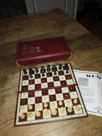 Mooi schaakspel  in etui, Hobby en Vrije tijd, Gezelschapsspellen | Bordspellen, Ophalen of Verzenden, Zo goed als nieuw