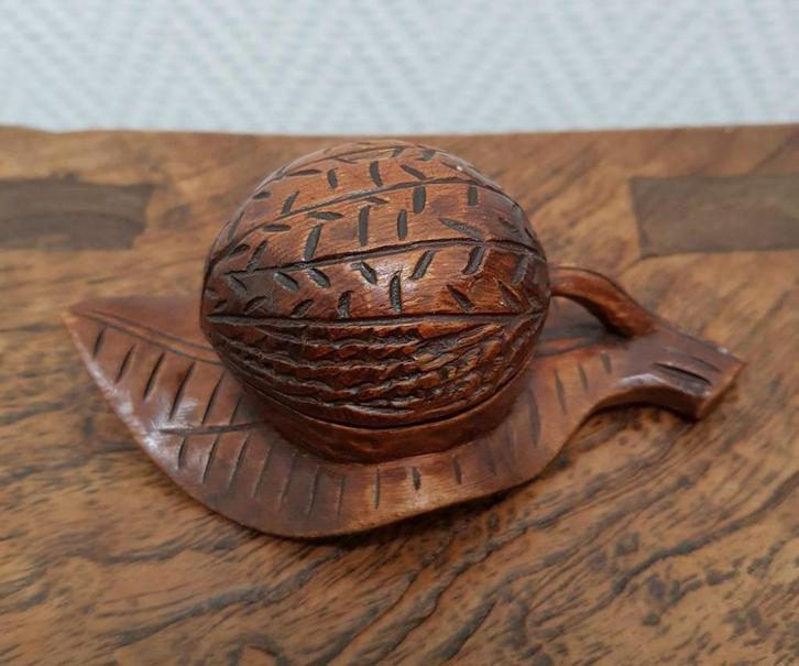 D014 Inktpotje, ws notenhout, in de vorm van een walnoot, Antiek en Kunst, Curiosa en Brocante, Ophalen of Verzenden