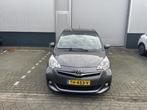 Toyota Verso-S 1.3 VVT-i Dynamic | Panoramadak | Trekhaak (8, Voorwielaandrijving, Euro 5, Stof, Gebruikt