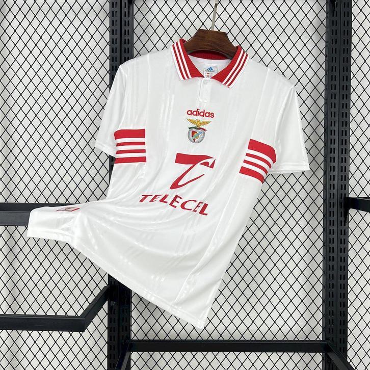 Benfica 1997/98 europeese uit tenue alle maten beschikbaar, Kleding | Heren, T-shirts, Zo goed als nieuw, Overige maten, Verzenden