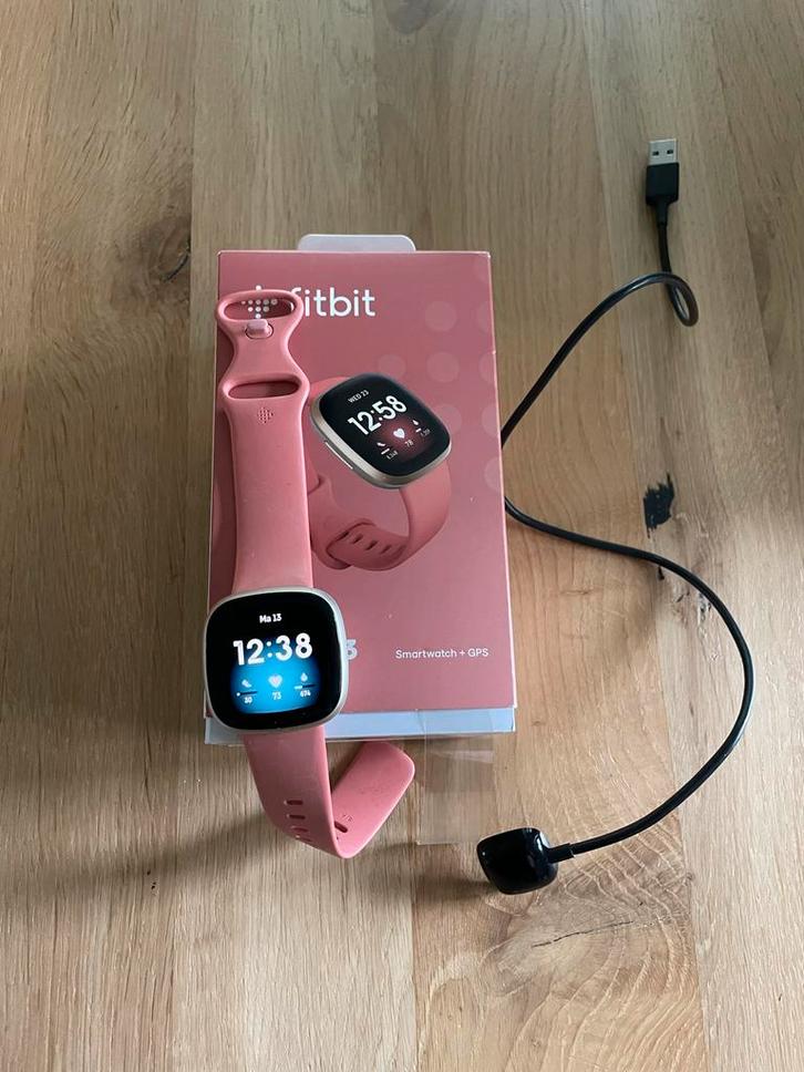 Fitbit Versa 3 - Swipe Functie Defect, Sieraden, Tassen en Uiterlijk, Activity trackers, Gebruikt, Ophalen of Verzenden