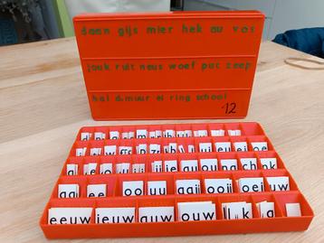 Letterdoos met Veilig Leren Lezen Ringbandboekjes beschikbaar voor biedingen