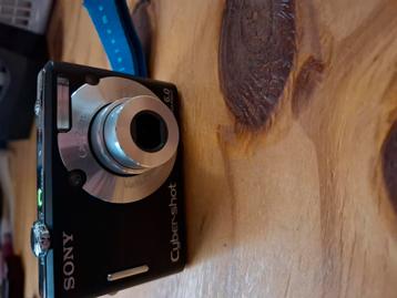 Sony compact camera zgan met accu en lader beschikbaar voor biedingen