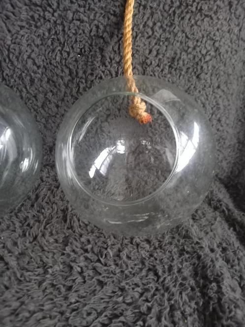 Twee glazen bloemenhandel., Huis en Inrichting, Woonaccessoires | Overige, Gebruikt, Ophalen of Verzenden