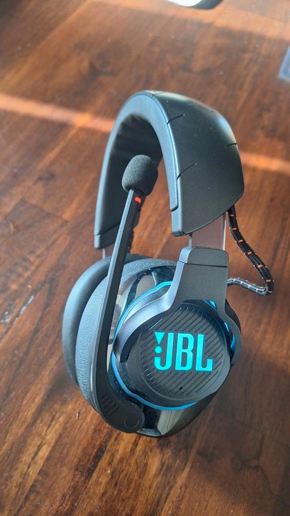 JBL Quantum 810, Computers en Software, Headsets, Zo goed als nieuw, Over-ear, Draadloos, Gaming headset, Inklapbare microfoon