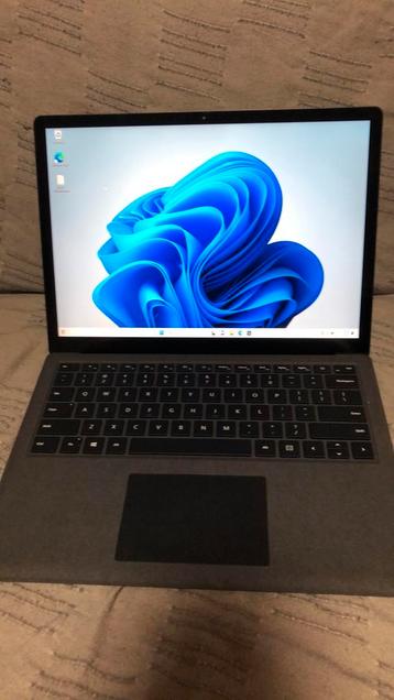  Microsoft Surface Lap/tab 2 – 13" | i7 – 8GB – 256GB SSD beschikbaar voor biedingen