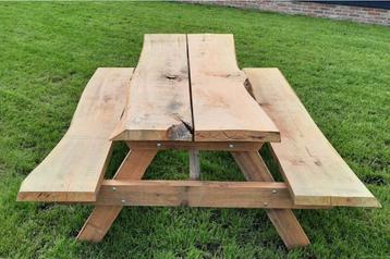 Picknicktafel eiken schaaldelen en douglas onderstel beschikbaar voor biedingen
