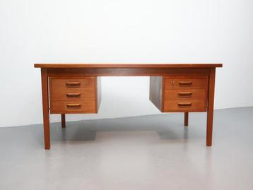 Deens bureau | Teak | Dubbelzijdig | Vintage beschikbaar voor biedingen