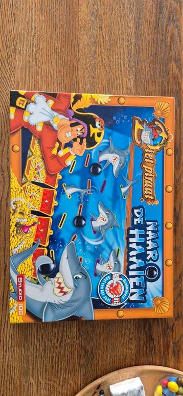 Piraten naar de haaien - Zo goed als nieuw! beschikbaar voor biedingen