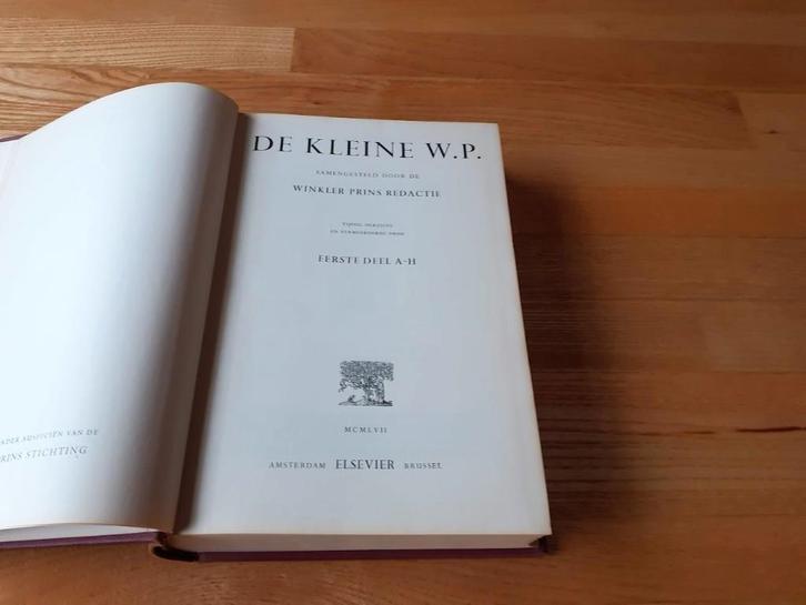 Elsevier	De kleine WP deel 1 en 2 1957 Winkler Prins, Boeken, Encyclopedieën, Gelezen, Algemeen, Ophalen of Verzenden