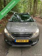 Peugeot 2008 1.2 PureTech Allure Pack Premium Plus PANO, Voorwielaandrijving, Euro 5, Gebruikt, 1199 cc