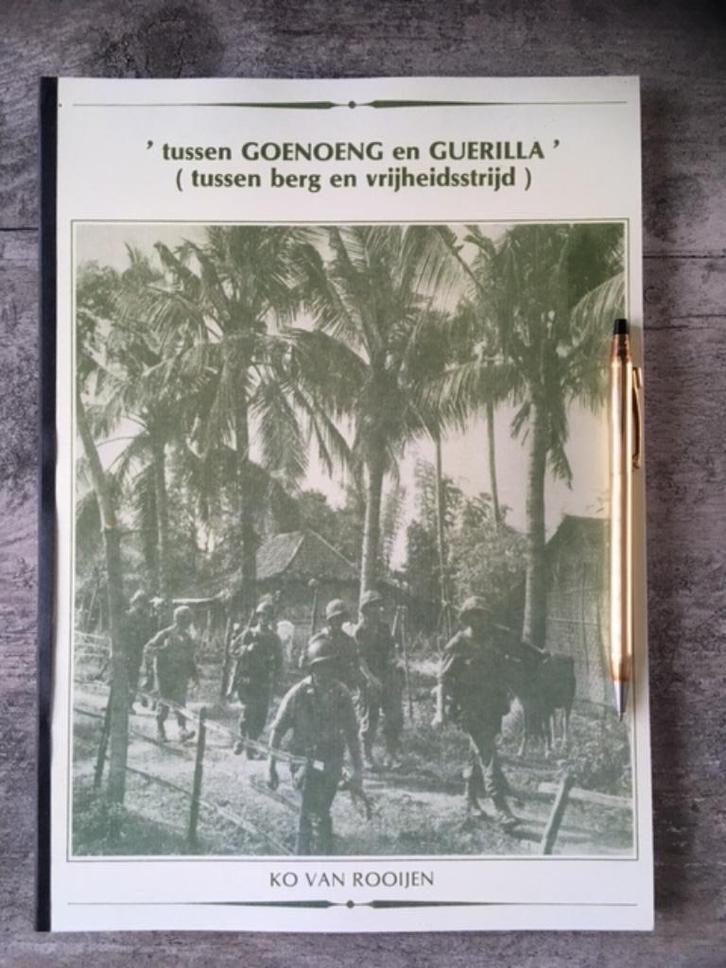 "tussen GOENOENG en GUERILLA" 5-2 R.I., Boeken, Oorlog en Militair, Zo goed als nieuw, Landmacht, 1945 tot heden, Ophalen of Verzenden