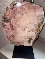 Roze amethist (chalcedoon) op standaard 1.77 kg, Ophalen of Verzenden, Mineraal