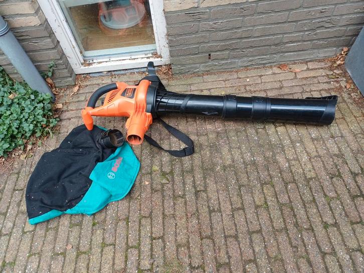 Black+Decker Bladblazer/Zuiger met Opvangzak, Tuin en Terras, Bladblazers, Gebruikt, Elektrisch, Met opvangzak, Ophalen