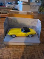 DY-1B Jaguar 1967 E type MK 1 1/2 geel Dinky Matchbox 1/43, Hobby en Vrije tijd, Modelauto's | 1:43, Auto, Matchbox, ., Ophalen of Verzenden