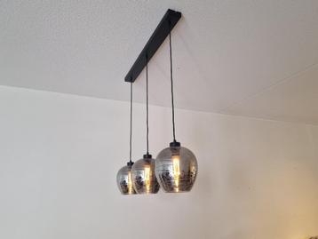 Lamp zwart met zilver beschikbaar voor biedingen