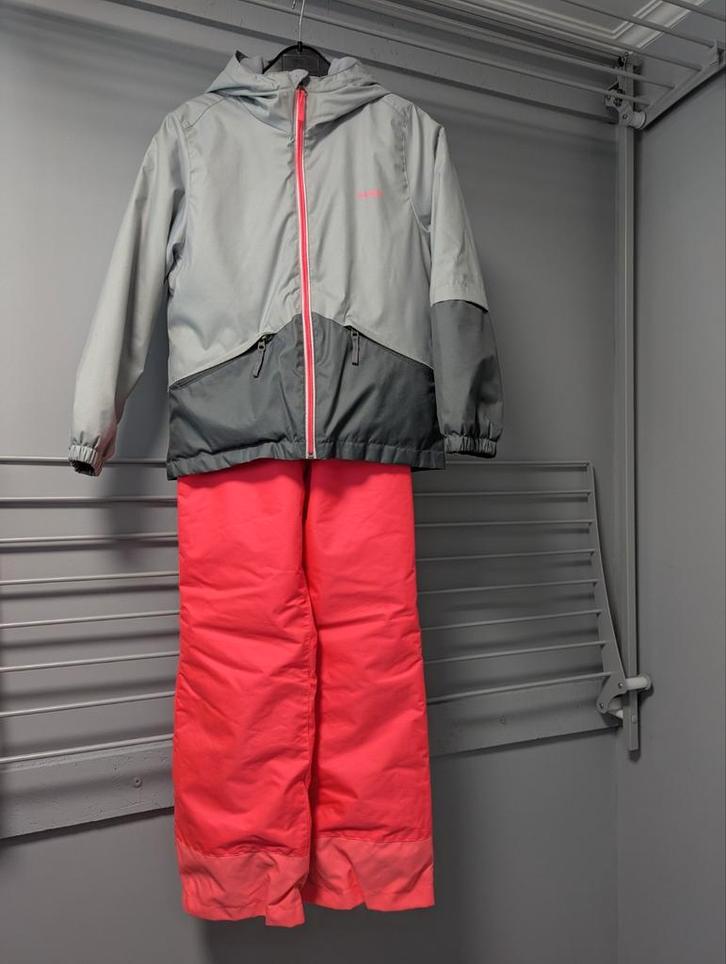 Meisjes ski jas en ski broek, maat 10 jaar (140/146), Kleding | Dames, Wintersportkleding, Zo goed als nieuw, Broek, Maat 34 (XS) of kleiner