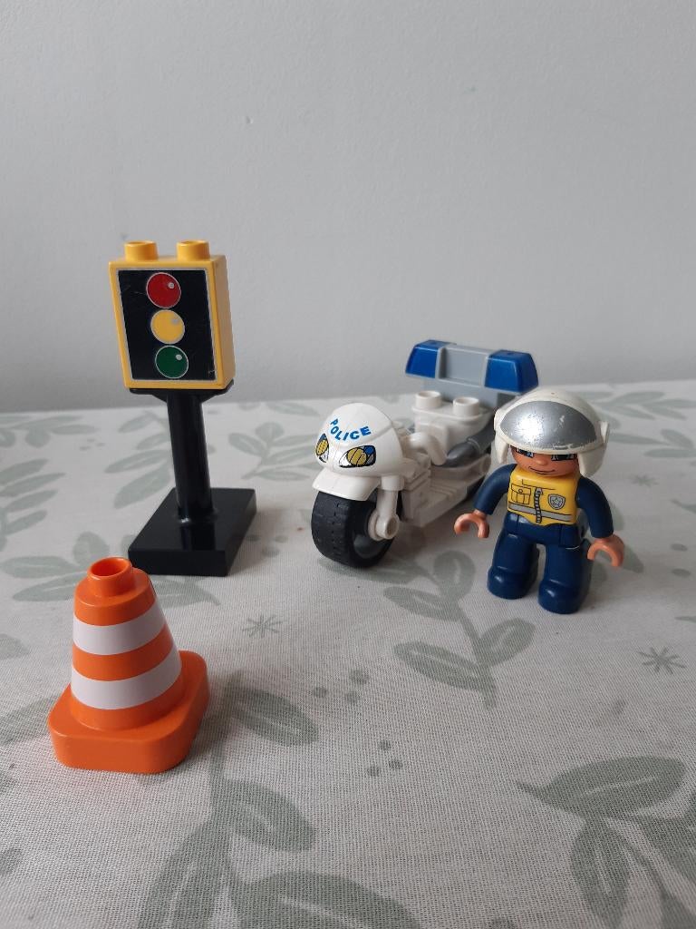 Lego Duplo politie motor 5679, Ophalen of Verzenden, Zo goed als nieuw, Complete set, Duplo