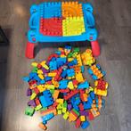 Mega Bloks tafel, trein en blokken, Kinderen en Baby's, Speelgoed | Bouwstenen, Gebruikt, Ophalen of Verzenden