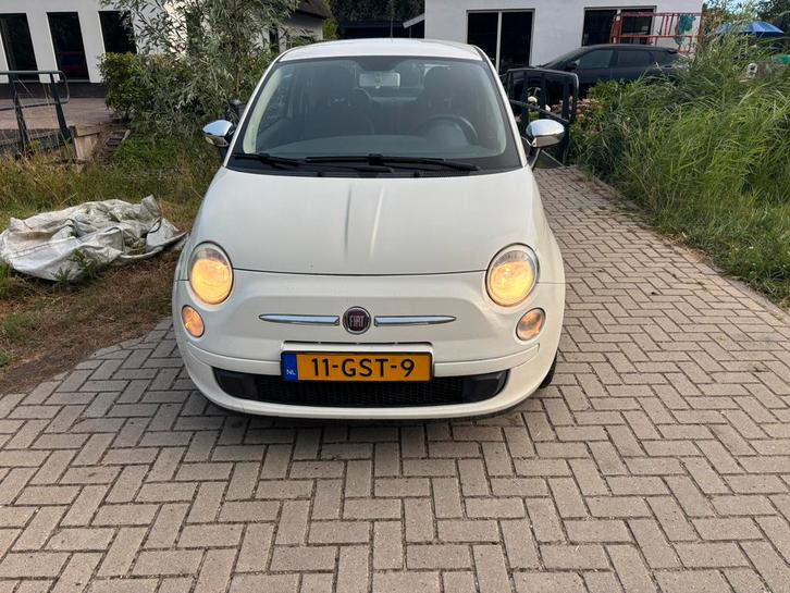 Fiat 500 1.4 16V wit net nieuwe apk 2 dec., Auto's, Fiat, Particulier, Benzine, D, Hatchback, Handgeschakeld, Origineel Nederlands