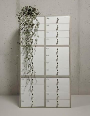 Brocante schoolkast vintage ladekast apothekerskast kast  beschikbaar voor biedingen