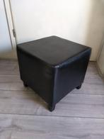 Hocker in leder look, L35 x B35 x H35, Huis en Inrichting, Tafels | Salontafels, Hocker, Vierkant, Minder dan 50 cm, Ophalen of Verzenden