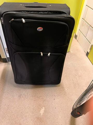 American Tourister Koffer met Wieltjes beschikbaar voor biedingen