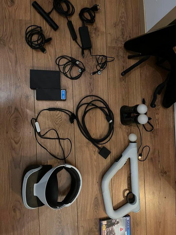 Playstation VR met aim controller en twee move controllers, Spelcomputers en Games, Virtual Reality, Zo goed als nieuw, Sony PlayStation