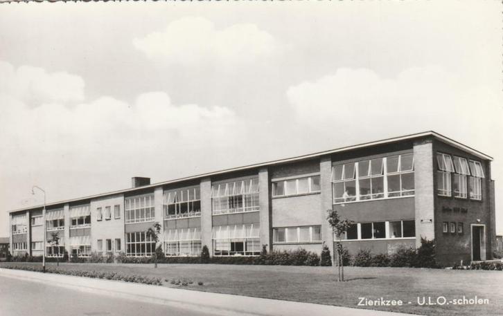ZIERIKZEE U.L.O. School, Verzamelen, Ansichtkaarten | Nederland, Ongelopen, Zeeland, 1960 tot 1980, Verzenden