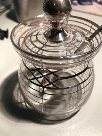 Vintage zilveren overlay pot beschikbaar voor biedingen