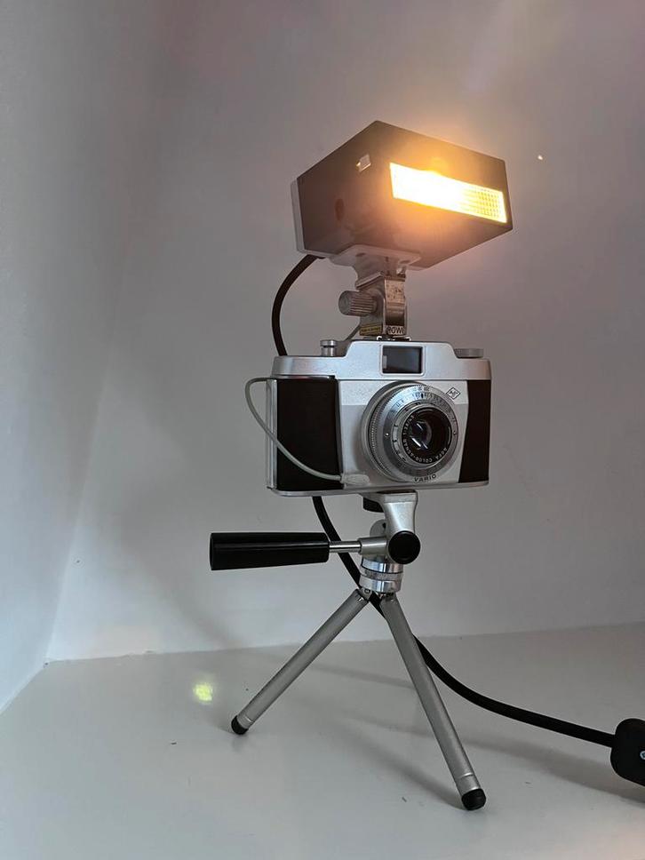 Industriële Cameralamp met uitschuifbaar statief, Huis en Inrichting, Lampen | Tafellampen, Gebruikt, Minder dan 50 cm, Glas, Kunststof
