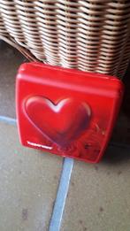 Tupperware broodtrommel kloppend hart, Huis en Inrichting, Ophalen of Verzenden, Zo goed als nieuw, Rood, Bus of Trommel