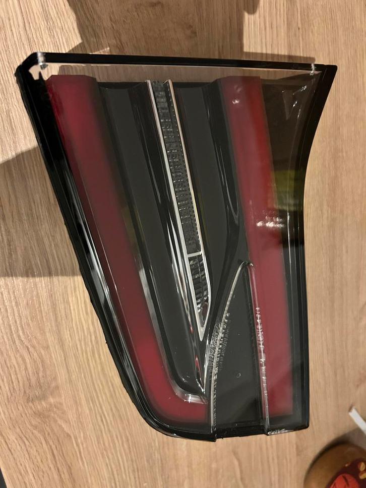 90 euro - Tesla Model X 2018 Achterlichten - Links & Rechts, Auto-onderdelen, Verlichting, Gebruikt, Ophalen of Verzenden