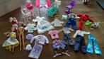 Lot Barbie kleertjes, soort Barbies, en veel accessoires, Ophalen of Verzenden, Gebruikt, Barbie