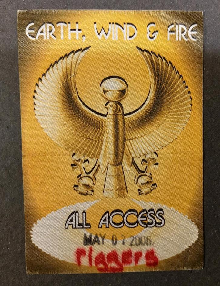 Earth Wind & Fire BACKSTAGE PASS Rotterdam 2006 Origineel !, Verzamelen, Muziek, Artiesten en Beroemdheden, Gebruikt, Foto of Kaart