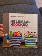 Kim Poelwijk - Helemaal Hoooked - Zpagetti haken, Hobby en Vrije tijd, Breien en Haken, Ophalen of Verzenden, Zo goed als nieuw