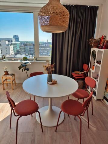 Tafel IKEA Docksta beschikbaar voor biedingen