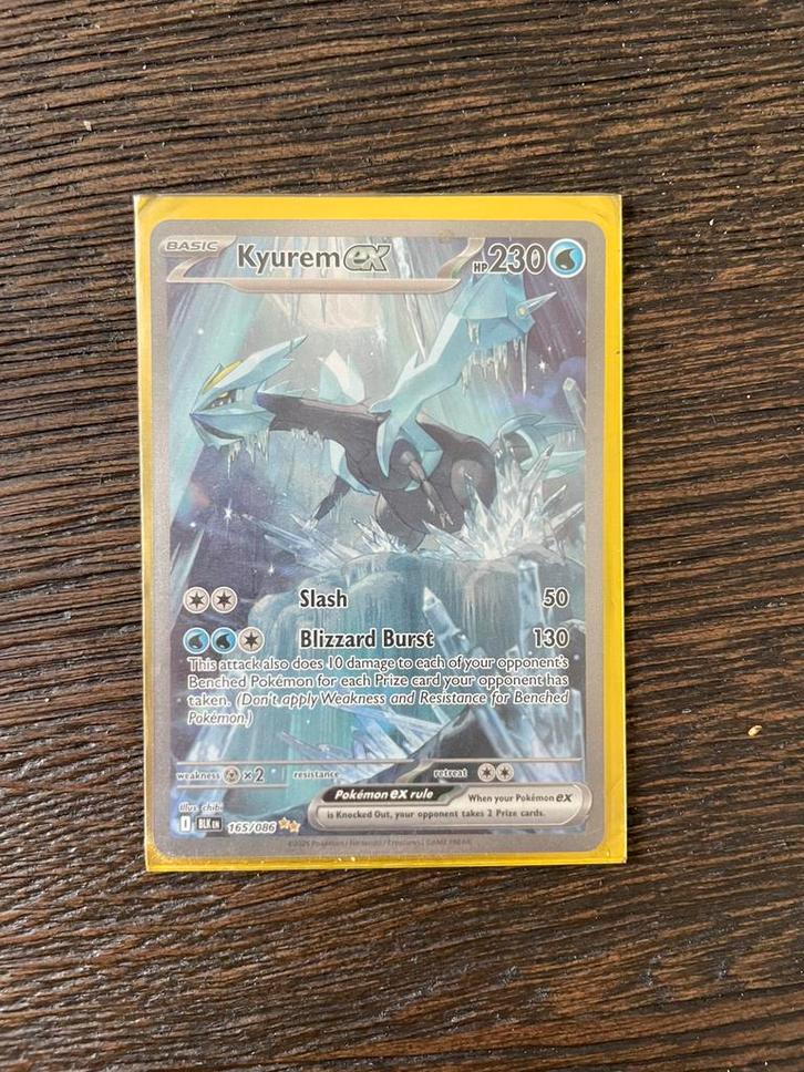 Kyurem EX–Ultra Rare Holo Pokémon 165/086, 2025 Black Star, Hobby en Vrije tijd, Verzamelkaartspellen | Pokémon, Nieuw, Ophalen of Verzenden